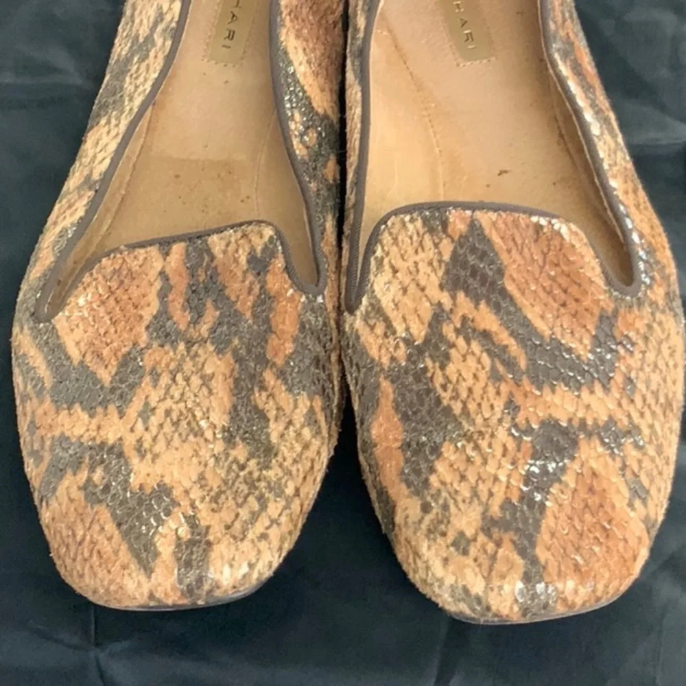 TAHARI Clementine Snakeskin Look Flats Soft Leather Lined 8M VGUC